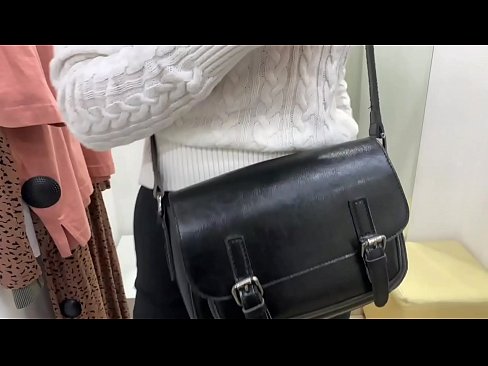 ❤️ Offentlig onani av den unga slynan FeralBerry med en dildo i provrummet Kvalitets porr at us sv.xxx050890.ru ❤